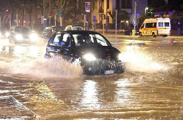 Пет станаха жертвите на лошото време в Италия
