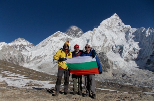 Трима великотърновци се завърнаха от едномесечен трекинг в Хималаите