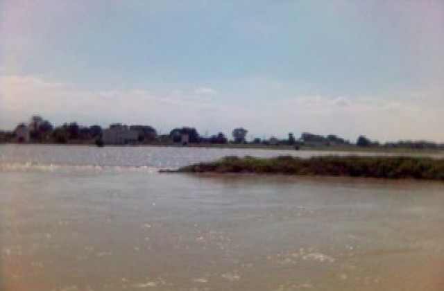 Река Тунджа преля, няма опасност за населението