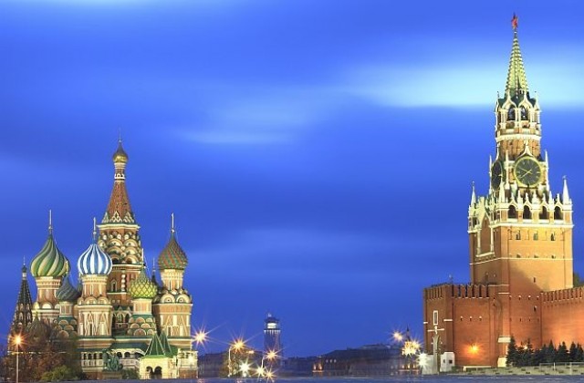 Руските военни показаха в Москва най-модерните си зенитни ракети