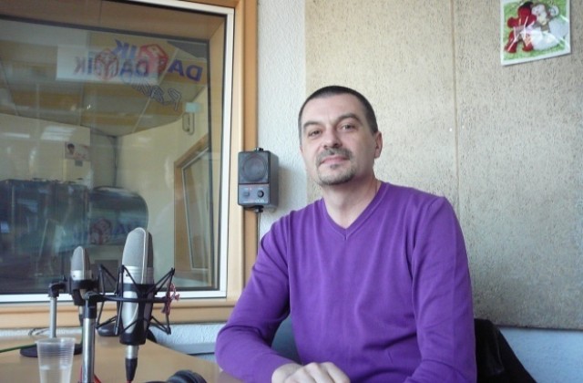 Проф. Емил Паскалев: Медицината в България се развива по-успешно, отколкото здравната система
