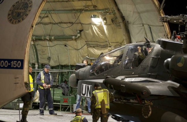 Египет получил от САЩ десет хеликоптера „Апачи”