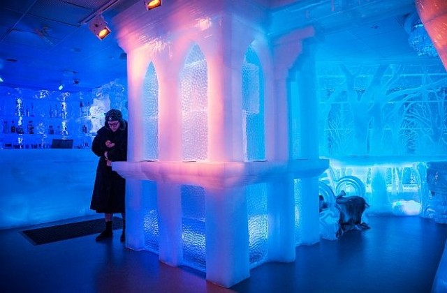 Българин създаде леден бар в Швеция