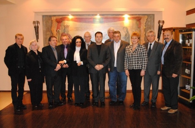 Даниел Панов събра на работна закуска почетни граждани и бивши кметове