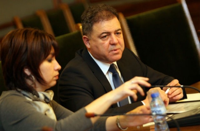 Военни разузнавачи дали министър Ненчев на прокуратурата