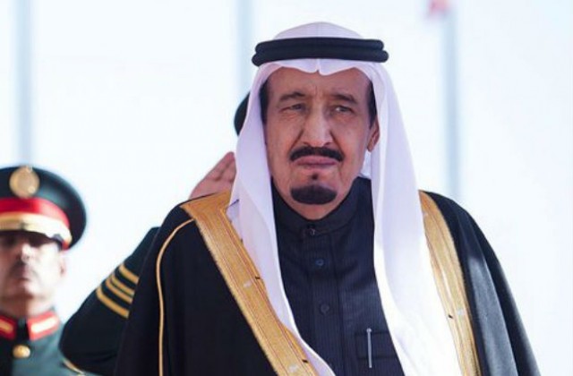 Новият крал на Саудитска Арабия сменя обкръжението