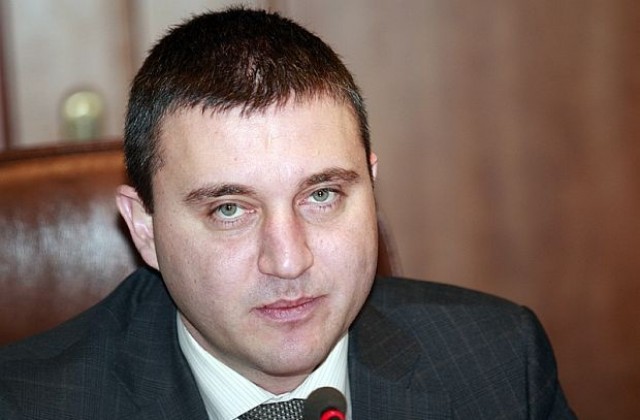 Министър Горанов: Искаме да въведем еврото, но не сме готови