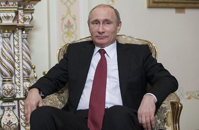 Путин е обезпокоен от ситуацията в Донбас, зове за спиране на бойните действия