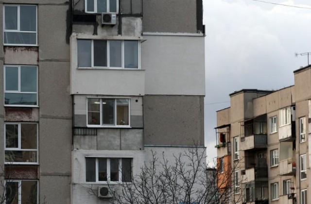 Факт са първите подписани споразумения за саниране на блокове в Благоевград