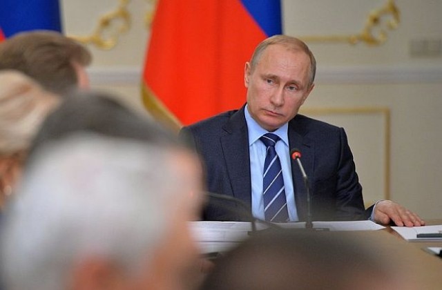 Филип Хамънд оприличи Путин на тиранин от миналия вик