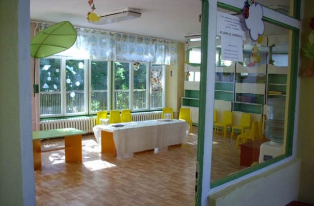 Въвеждат отново такса за подготвителните групи в детските градини