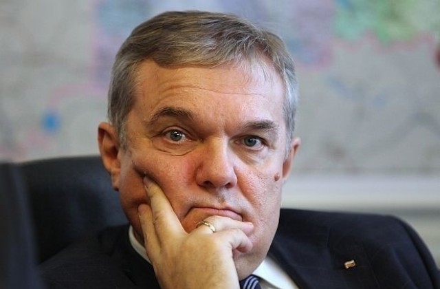 Румен Петков: Ген. Атанасов твърди, че вътрешният министър лъже премиера