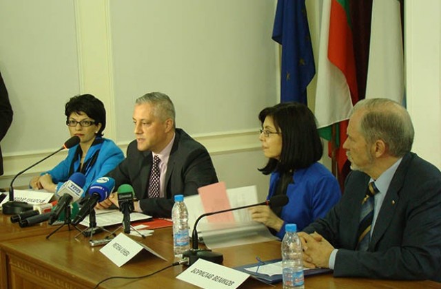 Вицепремиер Кунева: Държавата трябва да каже какъв процент от брутния вътрешен продукт ще задели за Северозападна България