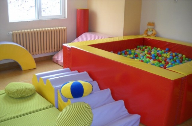 Децата в ДМСГД - Добрич ще играят в обновени зали