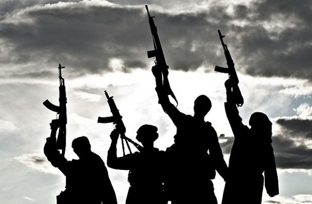 Джихадисти избиха 150 души в масова екзекуция в Ирак