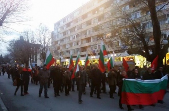 БСП: Искаме нашите деца да живеят в България!