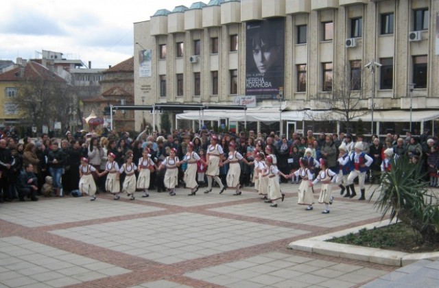 Дупничани почетоха 137 години от Освобождението на България