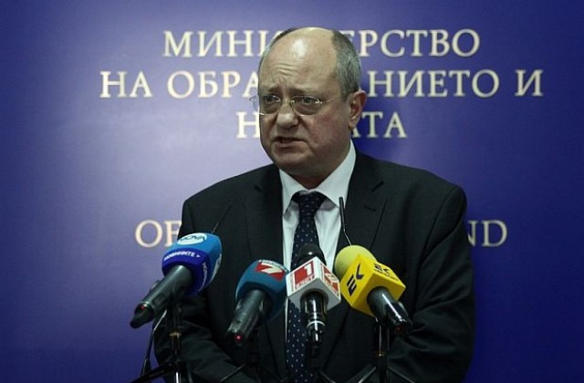 Министър Танев се обяви срещу феодализацията на висшите училища