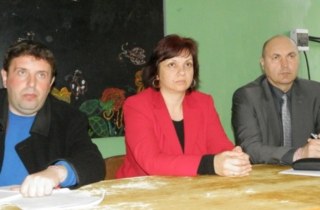 Областният управител се срещна с жителите на Община Гулянци