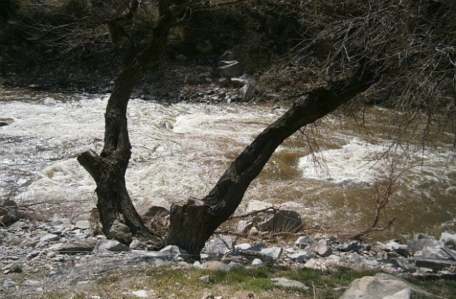 Частично бедствено положение в Пазарджик заради скъсани диги