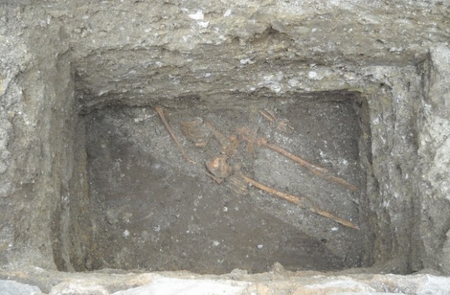 Откриха златно съкровище при разкопките в центъра на Варна*