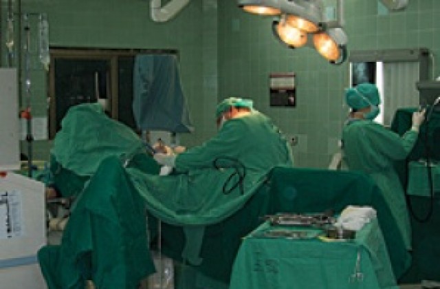 Първата безкръвна операция на тумор на дебелото черво в МБАЛ-Русе