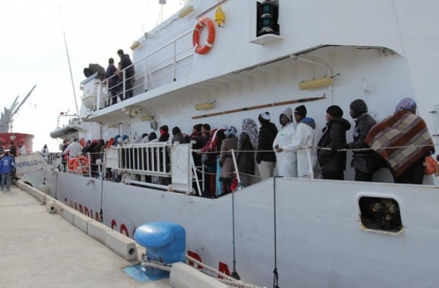 Италия е спасила 1500 мигранти по море за по-малко от 24 часа
