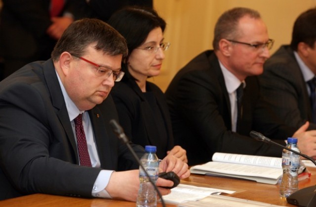 За Цацаров най-добре е законопроектът за изменение на ГПК да бъде оттеглен
