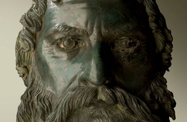 България показва в Лувъра в Париж изложбата „Епопея на тракийските царе”