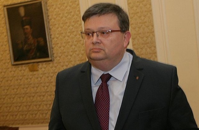 Сотир Цацаров очаква делото срещу Христо Бисеров да се върне в съда