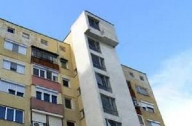 Падна тераса от 6-ти етаж на жилищен блок в Димитровград