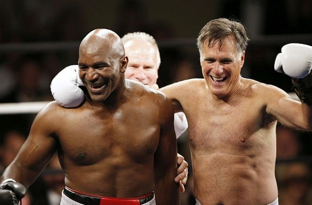 Боксьорът легенда Холифийлд победи безпощадно бившия кандидат-президент Ромни (СНИМКИ)