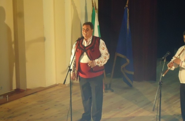 Атанас Георгиев е носител на голямата награда от ІХ Конкурс-надпяване „С песните на Вълкана Стоянова”