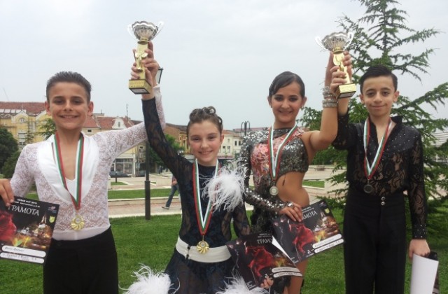 Призови класирания за танцови двойки от В. Търново в международния турнир Hebar cup