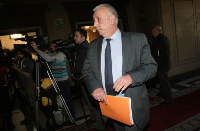 Димитър Лазаров оглави комисията за промени в Конституцията