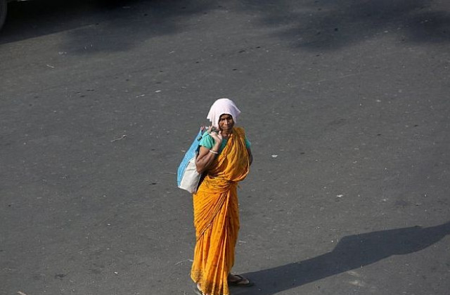 Жертвите на горещините в Индия надхвърлиха 1400