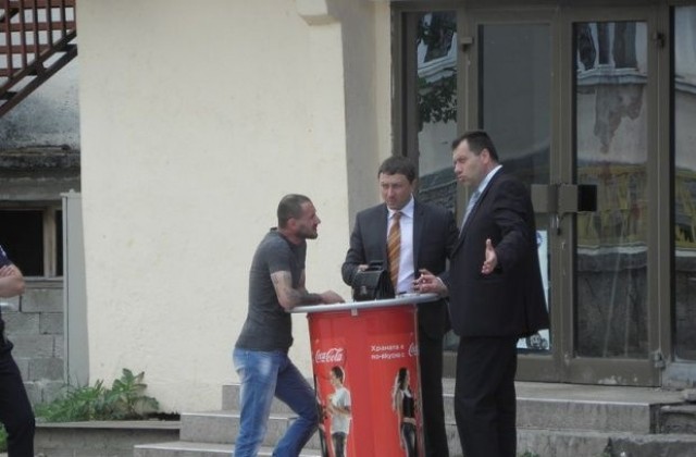 Прокуратурата и МВР с 3 дела за размириците в Кремиковци