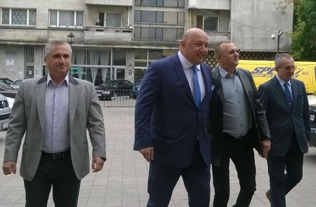 Държавата не може да се меси за отнетите лицензи на ЦСКА и Локо София