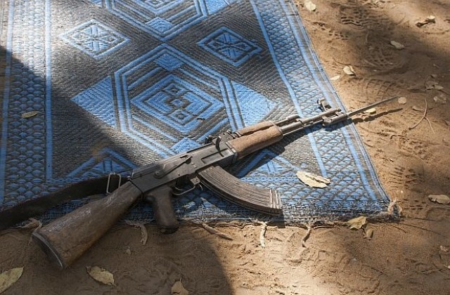 Експерт: Българско оръжие попада в ръцете на Ислямска държава чрез частни фирми