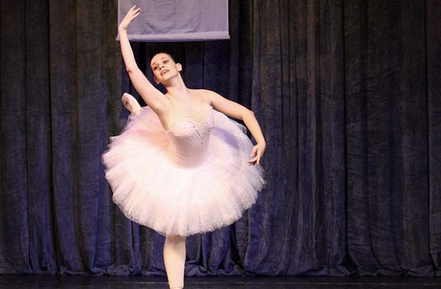 Не присъдиха голямата награда на 17-я балетен конкурс Анастас Петров