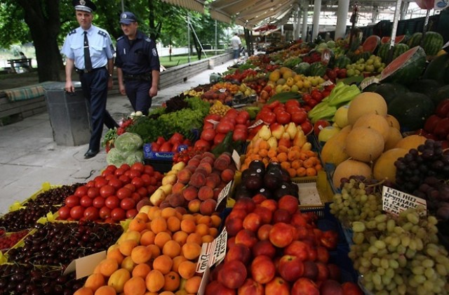 Агенцията по храните затяга контрола по пазарите за плодове и зеленчуци