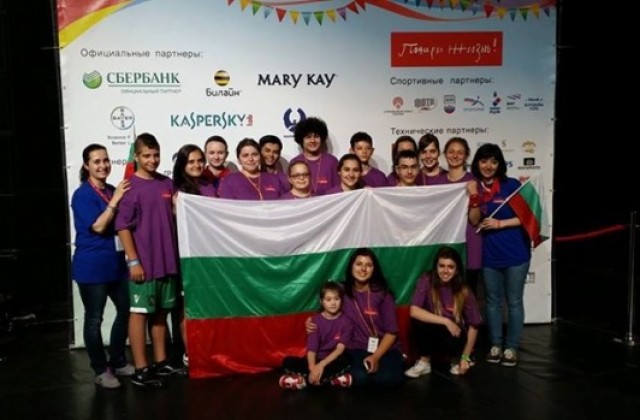Деца, преборили рака, се почувстваха истински герои, но не в България, а в Москва