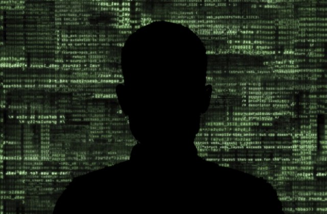 Хакери удариха сайт за изневери, откраднаха голи снимки на милиони хора