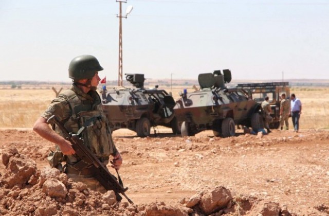 Турски изтребители ударили по цели на Ислямска държава в Сирия