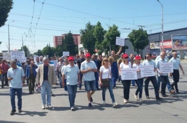 Протест и във Варна срещу увеличението на цената на тока
