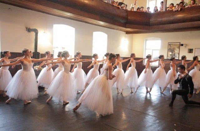 Балетна академия събира деца за пета година в еленското село Марян