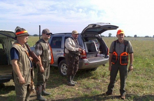 3 500 нови ловци стрелят по прелетен дивеч, бракониерите избързаха
