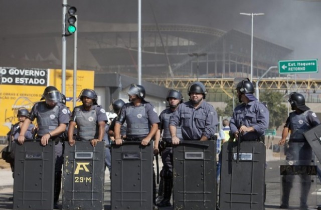 Най-малко 20 убити във вълна от нападения в Сао Пауло