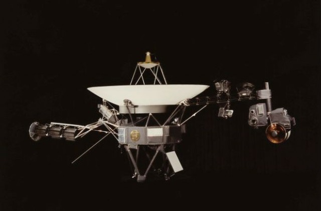 20 август: НАСА изстрелва „Вояджър 2” да изследва външните планети на Слънчевата система