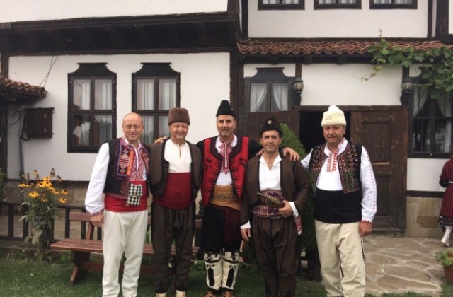 Депутатът Пламен Нунев участва във фестивала на фолклорната носия в Жеравна